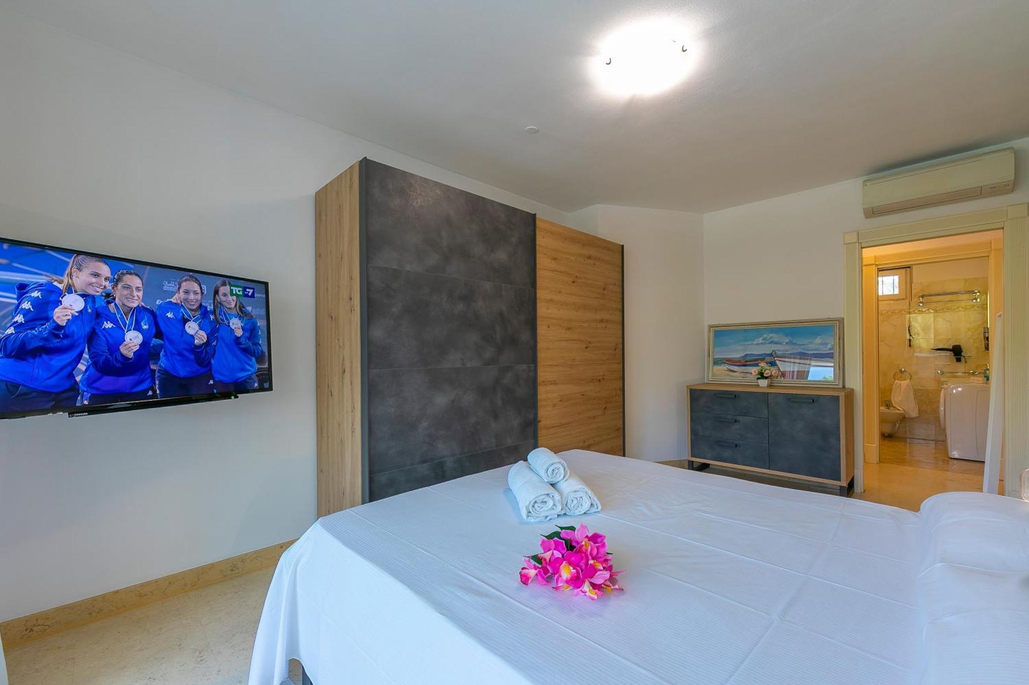 Rivoltella Apt With Pool 600M From Lake - Happy Rentals Desenzano del Garda Exterior photo